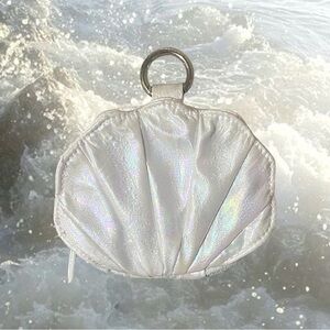 baggu iridescent pearl seashell charm!